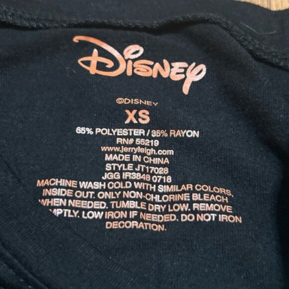 DISNEY Women's Mickey Mouse Short Sleeve Skeleton Graphic Shirt Glows Halloween - Picture 5 of 5